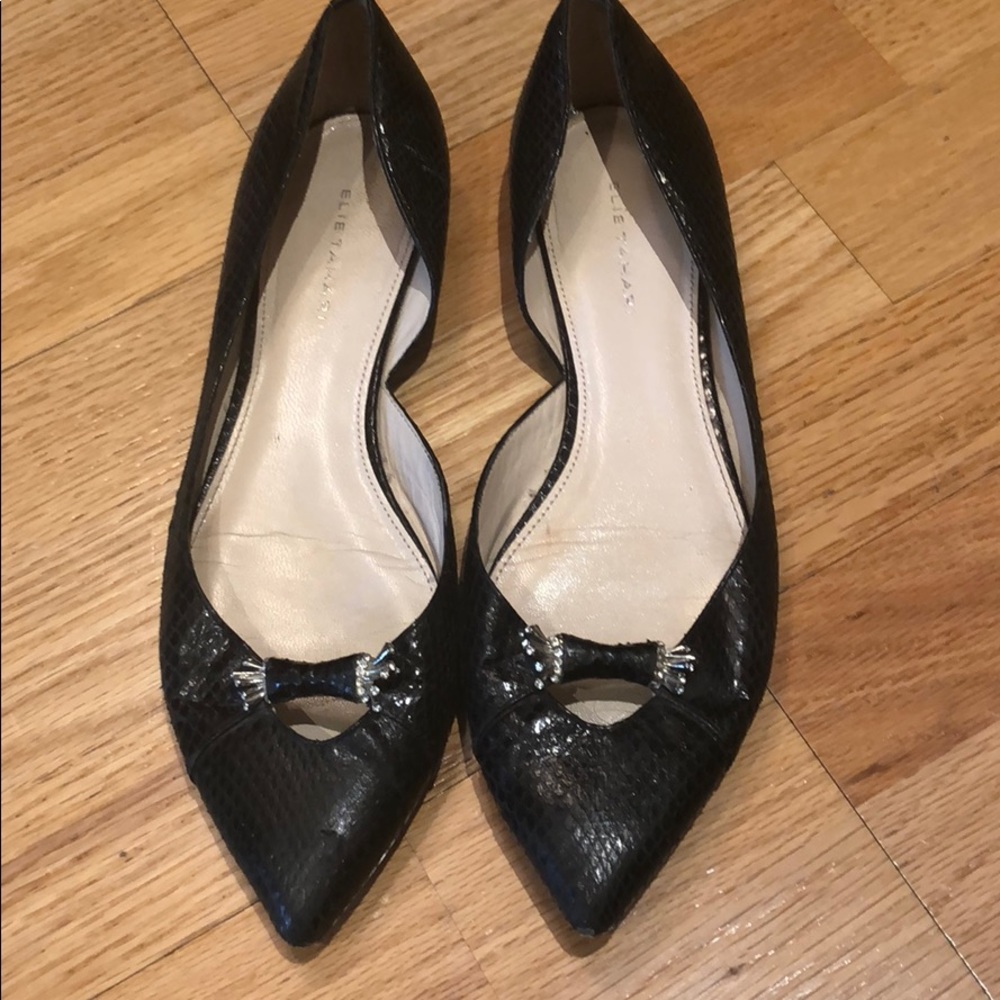 Elie Tahari Snakeskin pointy toe black flats 9.5